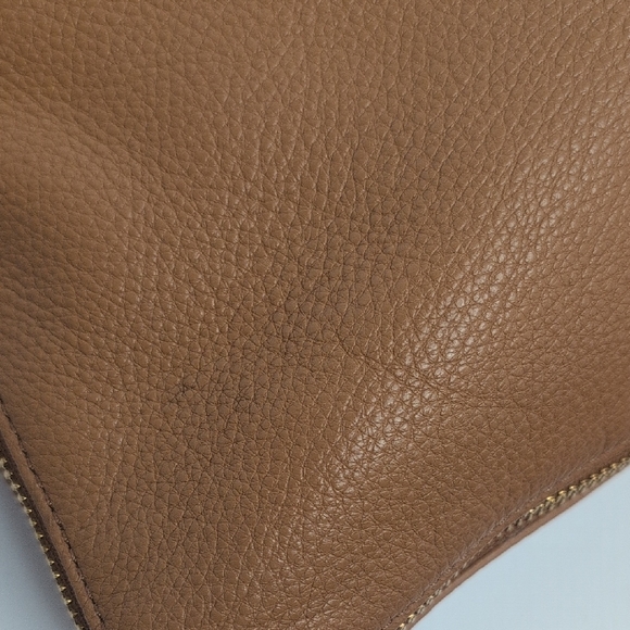 Tory Burch Ivy Hobo Bag - Picture 7 of 16